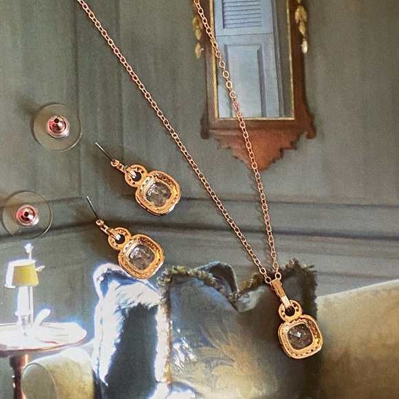 NWT Rose Gold Diamond Pendant Necklace & Earring Set - Picture 3 of 7